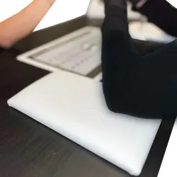 Manicure armrest